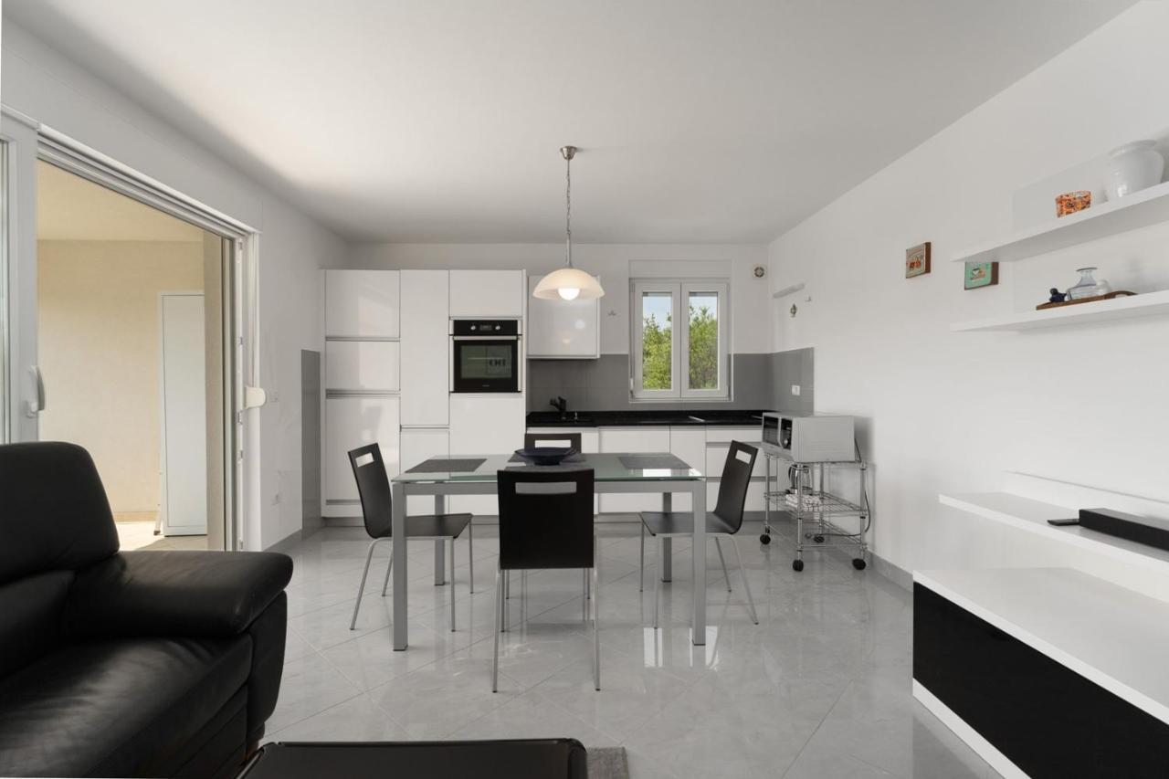 Apartment Sky By Seeadria Agency Novigrad Istria Kültér fotó
