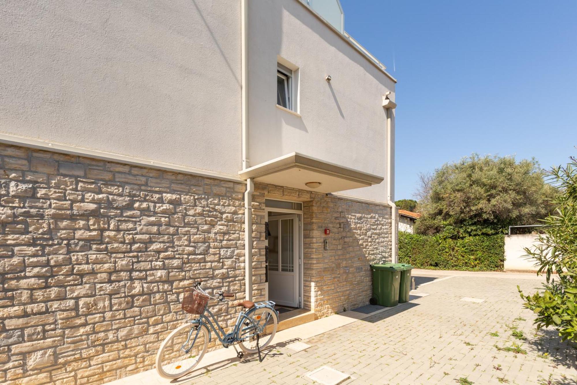 Apartment Sky By Seeadria Agency Novigrad Istria Kültér fotó